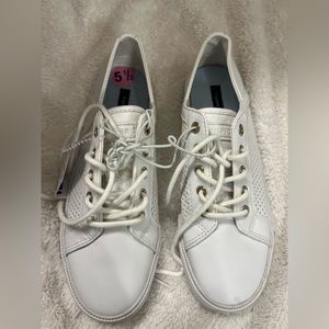 Tommy Hilfiger white sneakers size 5.5 NEW